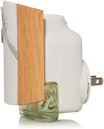 Yankee Candle Dogwood with Light Scent Plug Diffuser 1