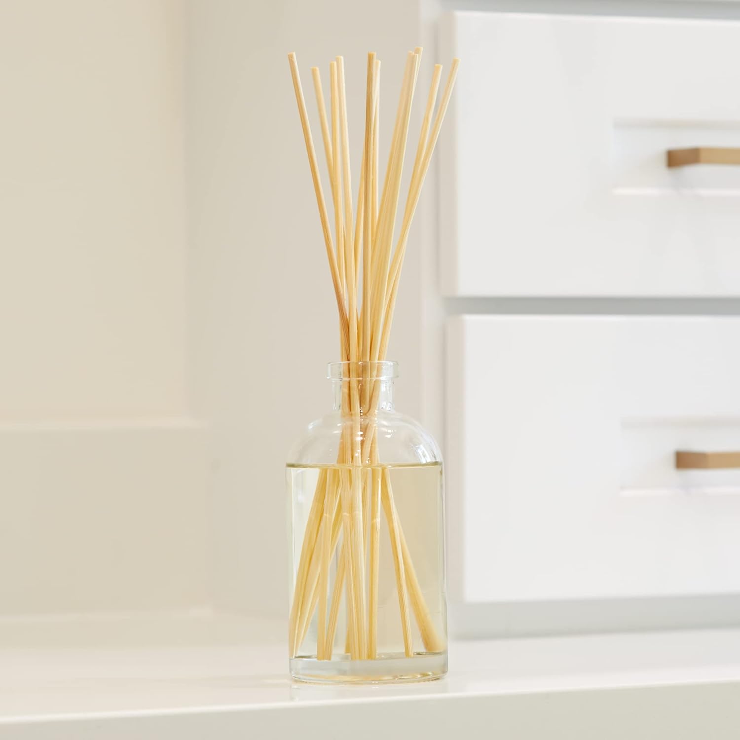 Hillhouse Naturals Fresh Linen Reed Diffuser Set