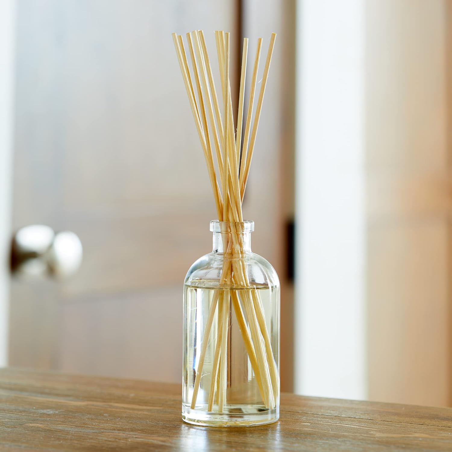 Hillhouse Naturals Fresh Linen Reed Diffuser Set