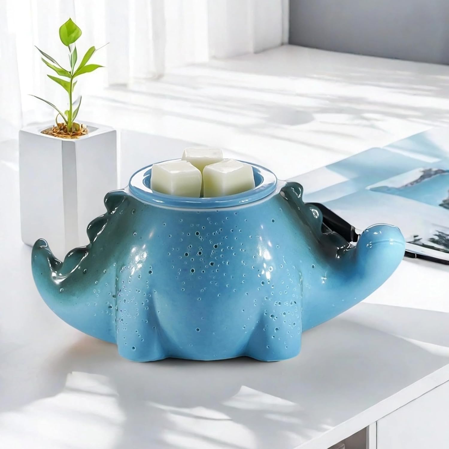 Cute Dinosaur Wax Warmer with 2 Liners and Bulbs