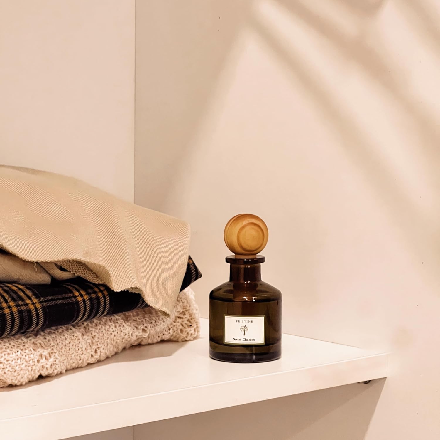 Pristine Hotel-Inspired Wardrobe Diffuser Set Fresh Strawberry Vanilla Musk Fragrance